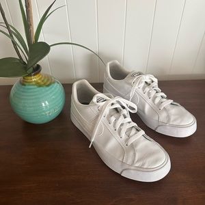Womens Nike Court Legacy Canvas White Size 8